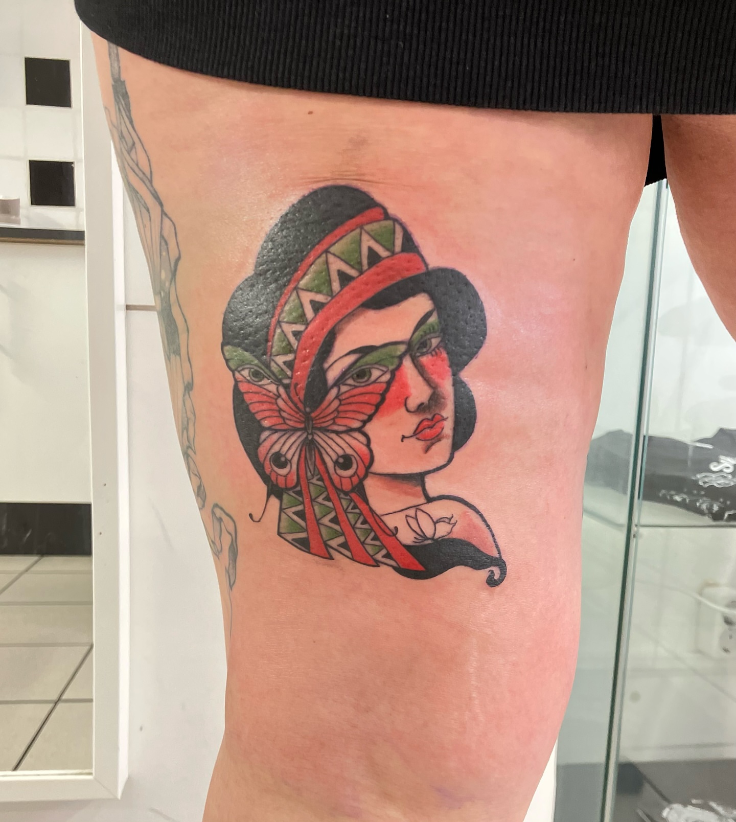Tattoo by @robymarciano — american_traditional, geometric