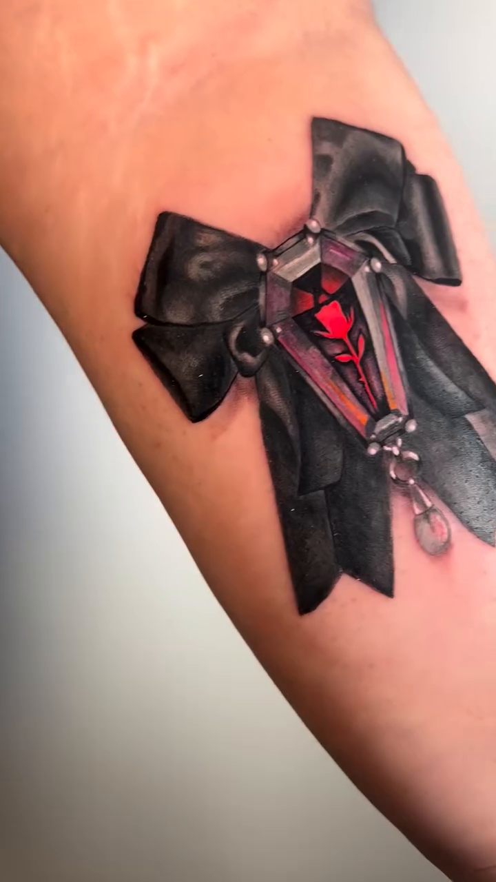 Tattoo by @chloemarietattoos โ black_and_grey, dark_realism