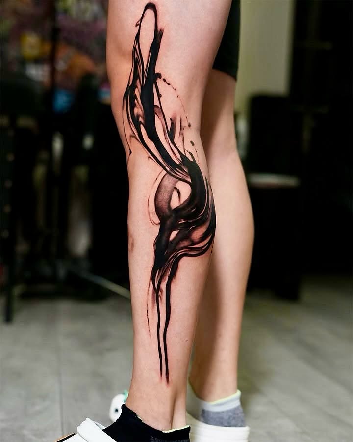 Abstract flame black and grey tattoo on the calf by ＳＥＲＧＥＩ ＪＡＥＲ [ˈʤeɪər]