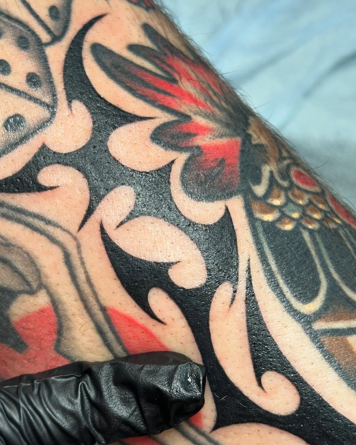 Tattoo by @guayabaiqueso — american_traditional, tribal