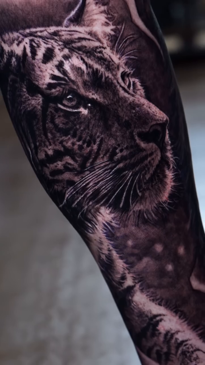 Tattoo work at Knoxville Tattoo Convention