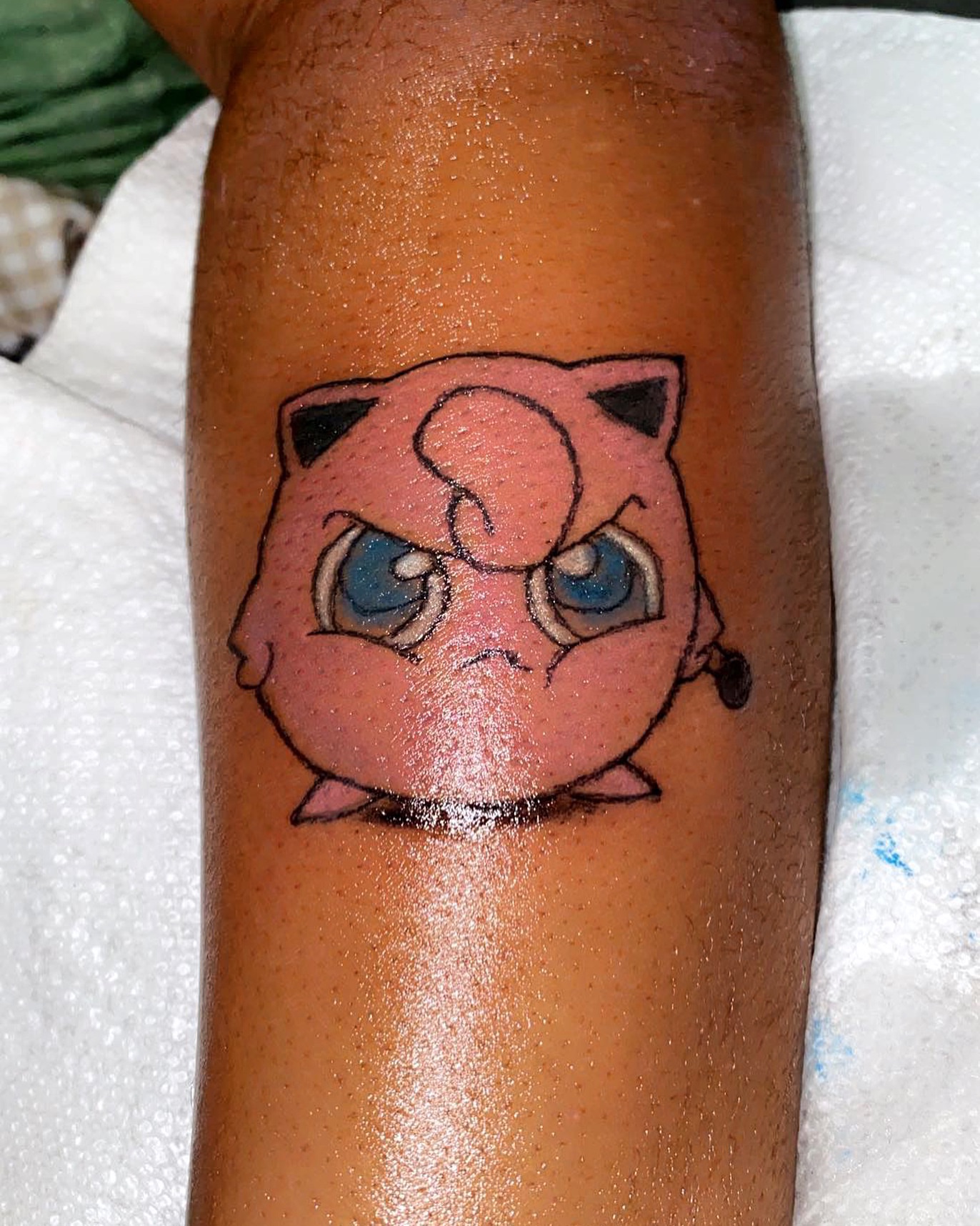 Tattoo by @inguanzoink_ — dotwork