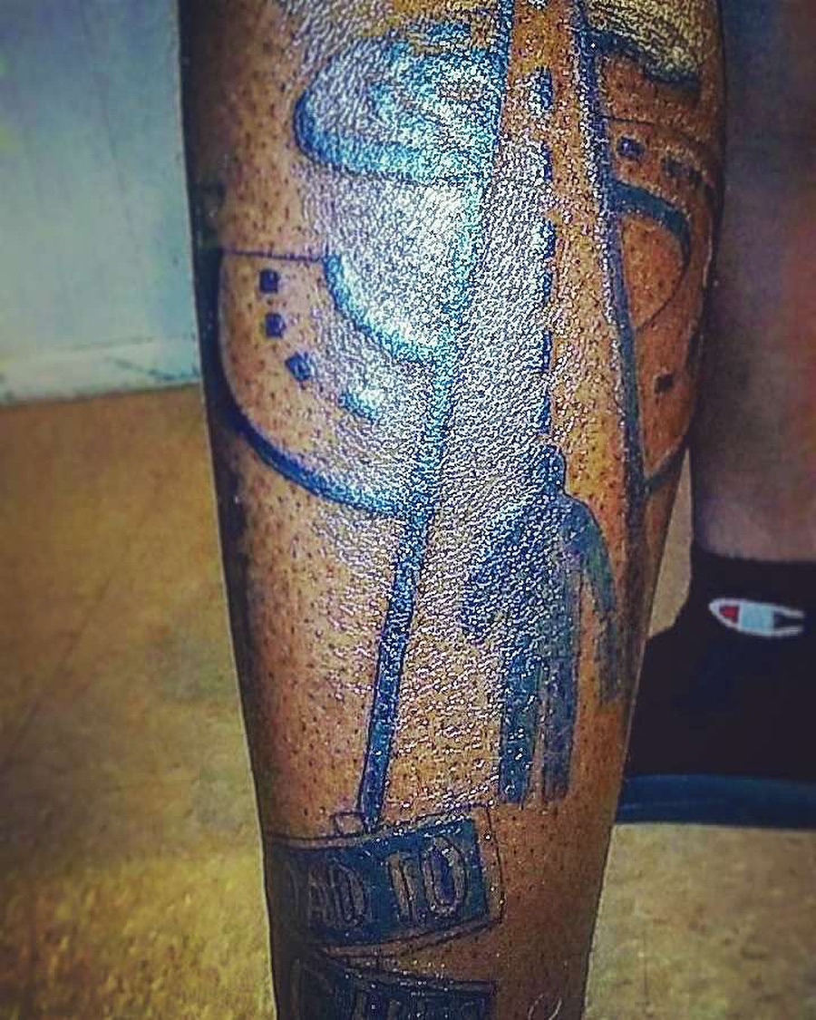 Tattoo by @inguanzoink_ — dotwork