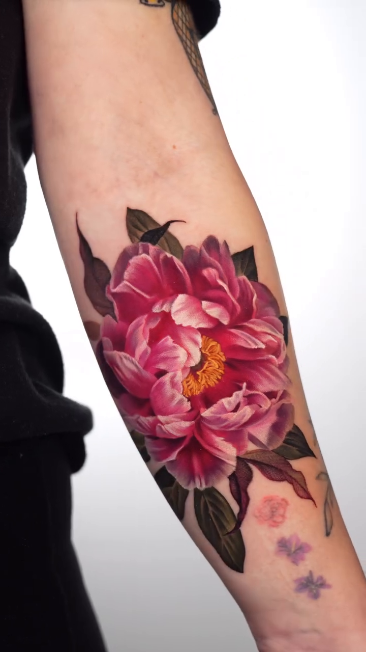 Tattoo by @_vividdreams — realism, fine_line