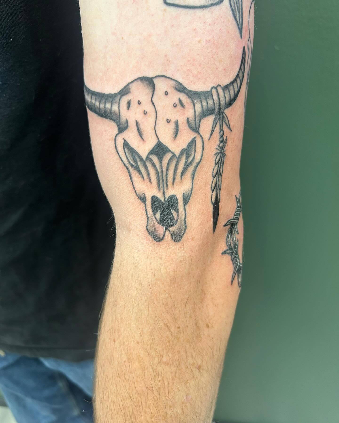 Tattoo by @emmysartemporium — black_and_grey