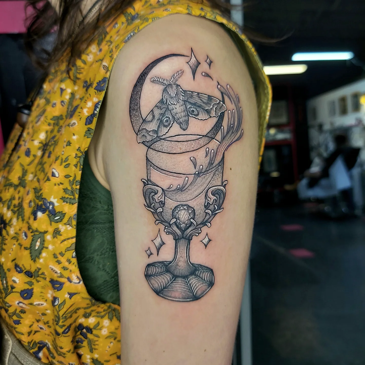 Tattoo by @you_aint_seen_muffins_yet — black_and_grey, geometric