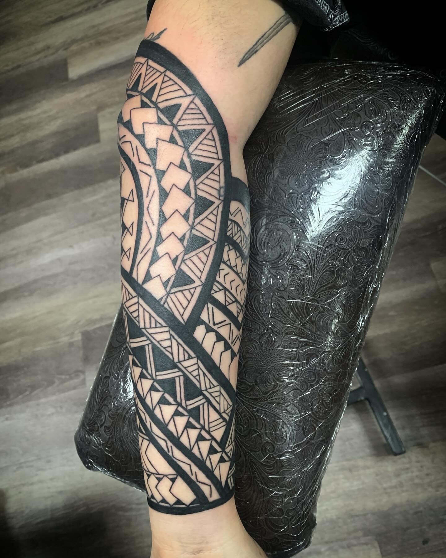 Tattoo by @toniitattoos — tribal, geometric