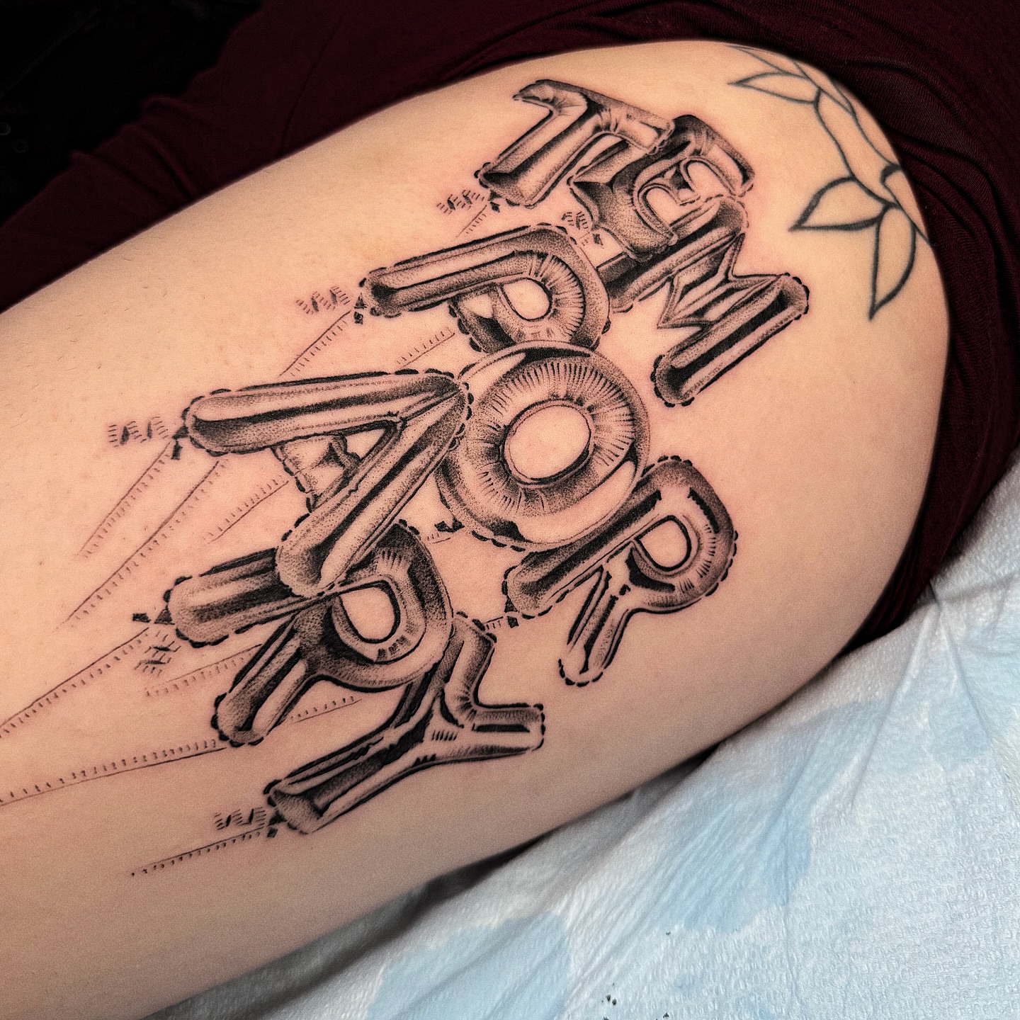 Mechanical design black and grey tattoo on the thigh by Jenni Palomaa