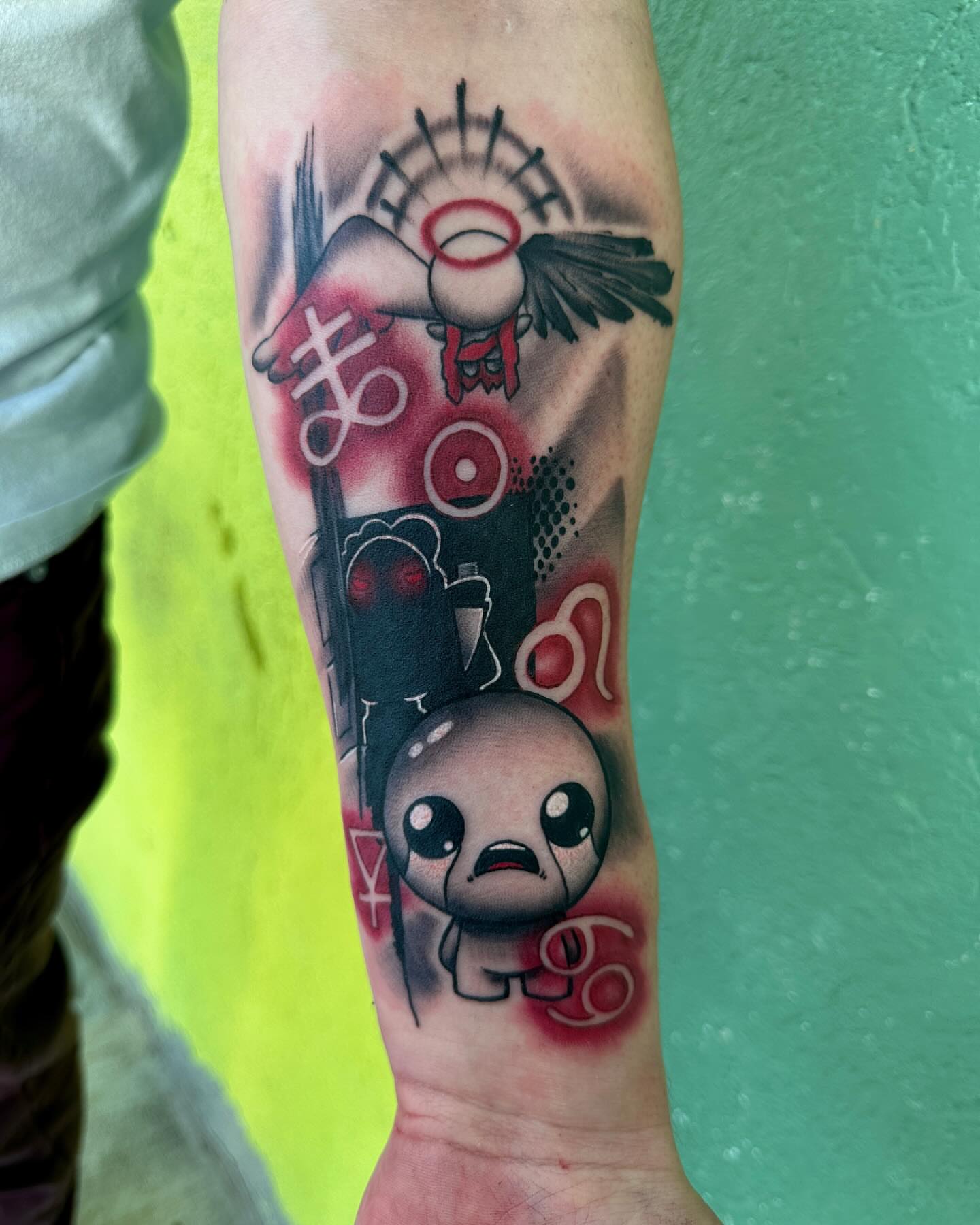 Sad robot dotwork tattoo on the forearm by Holle Hellfire