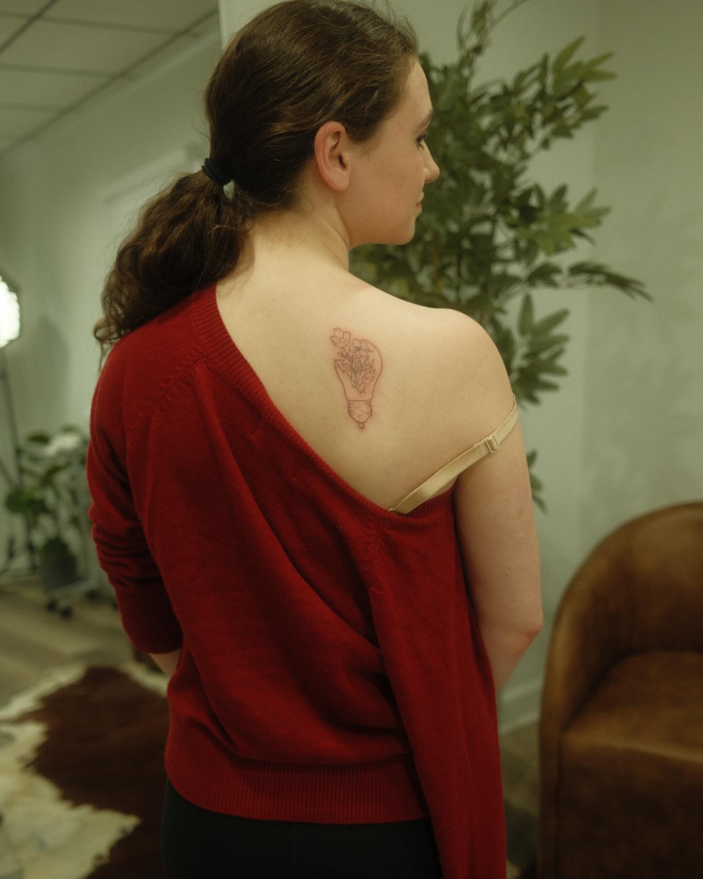 Flower dotwork tattoo on the shoulder by Adriano Bassalo