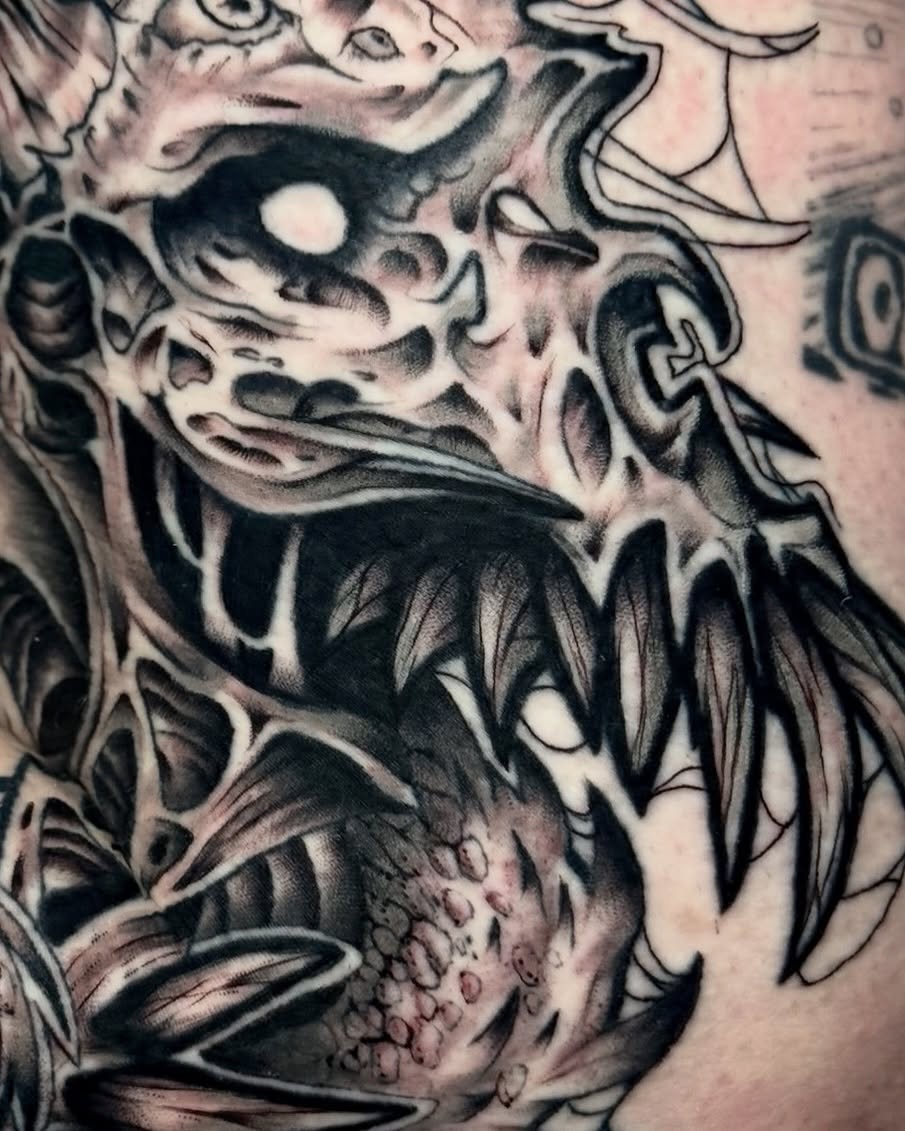 Dragon japanese irezumi tattoo on the back by Taylin Johnson- Illustrative Blackwork, Columbus, Ohio