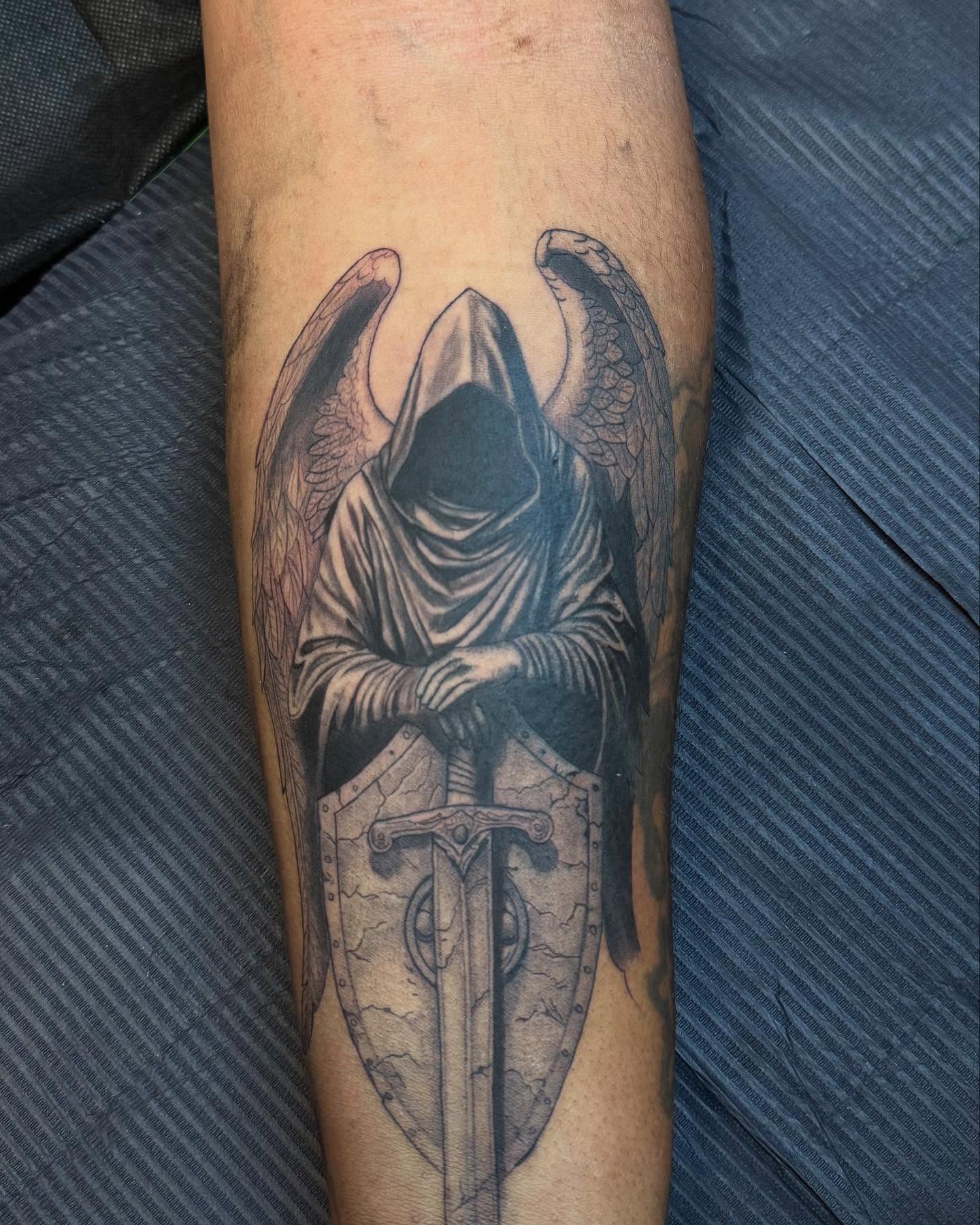 Tattoo by @elian.tattoos — black_and_grey, realism