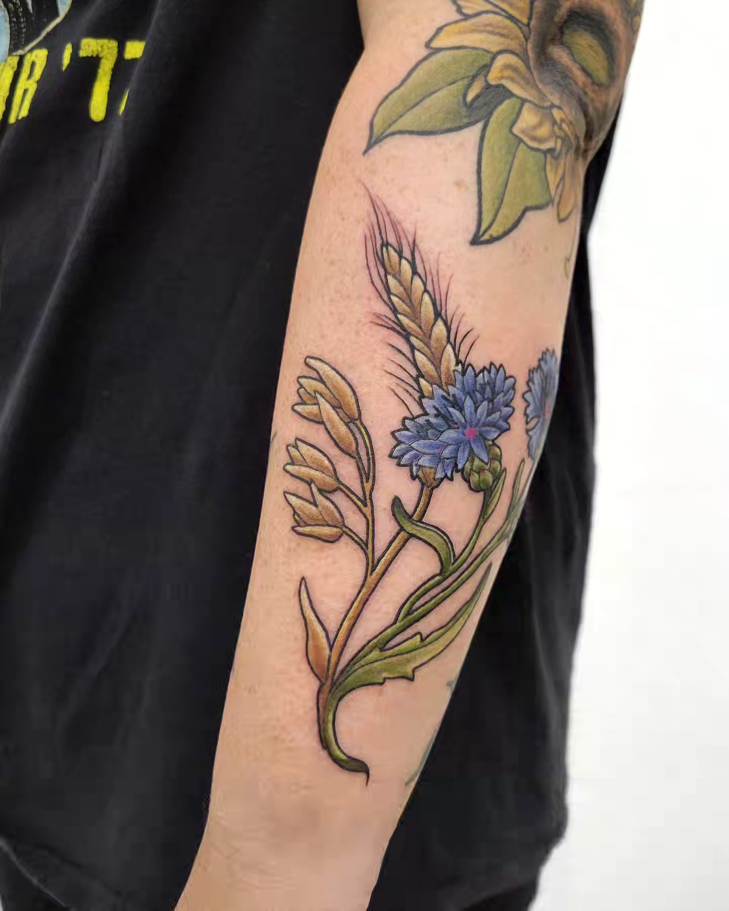 Tattoo by @lizvonborden — realism