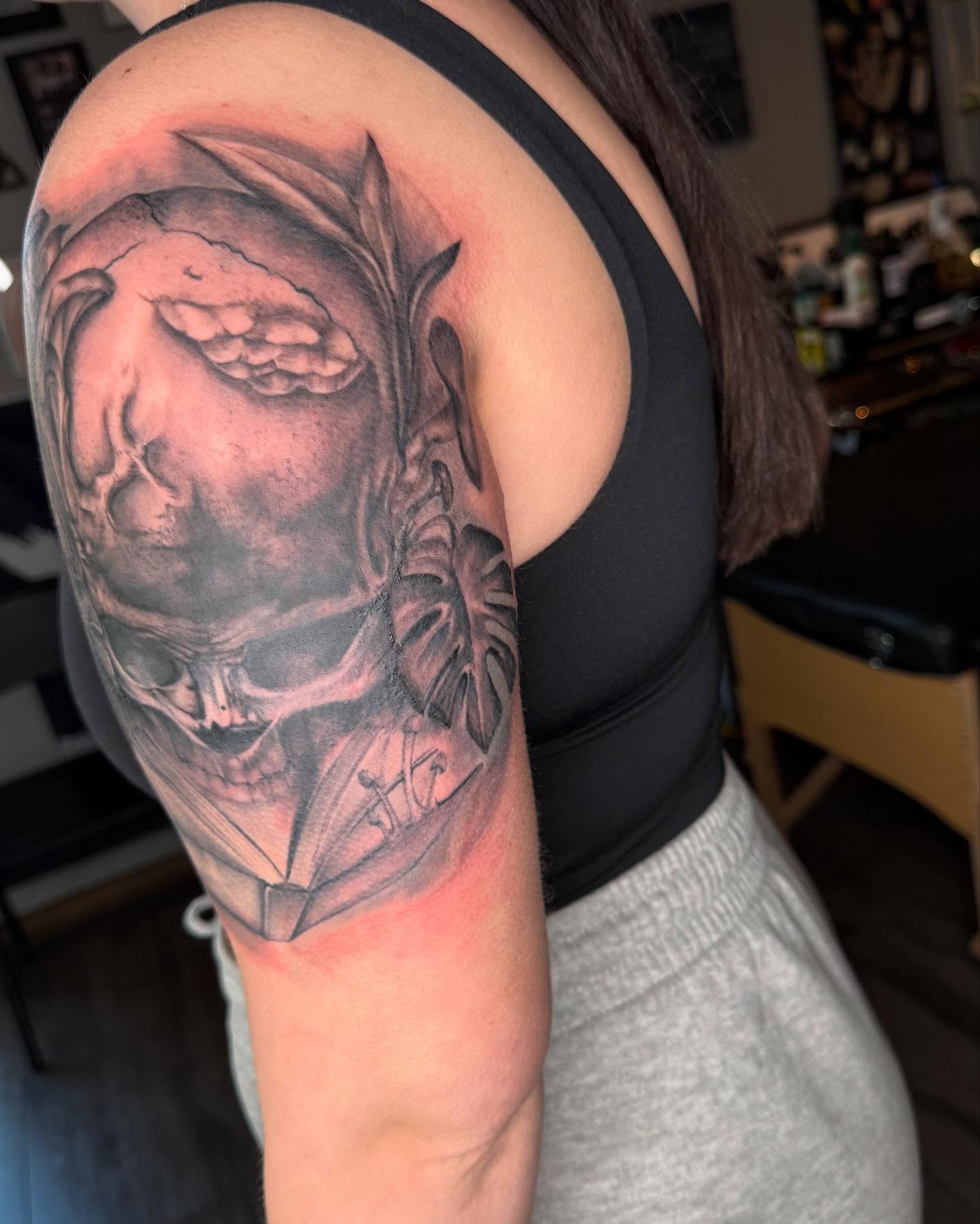 Tattoo by @aaronysidro — realism, black_and_grey