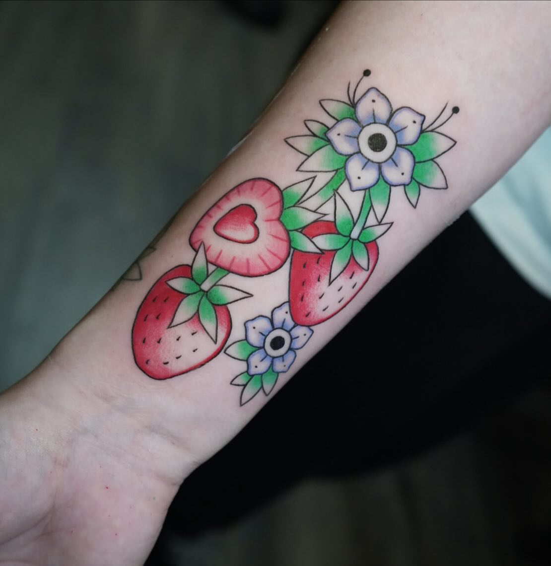 Tattoo by @moemoetattoos — american_traditional