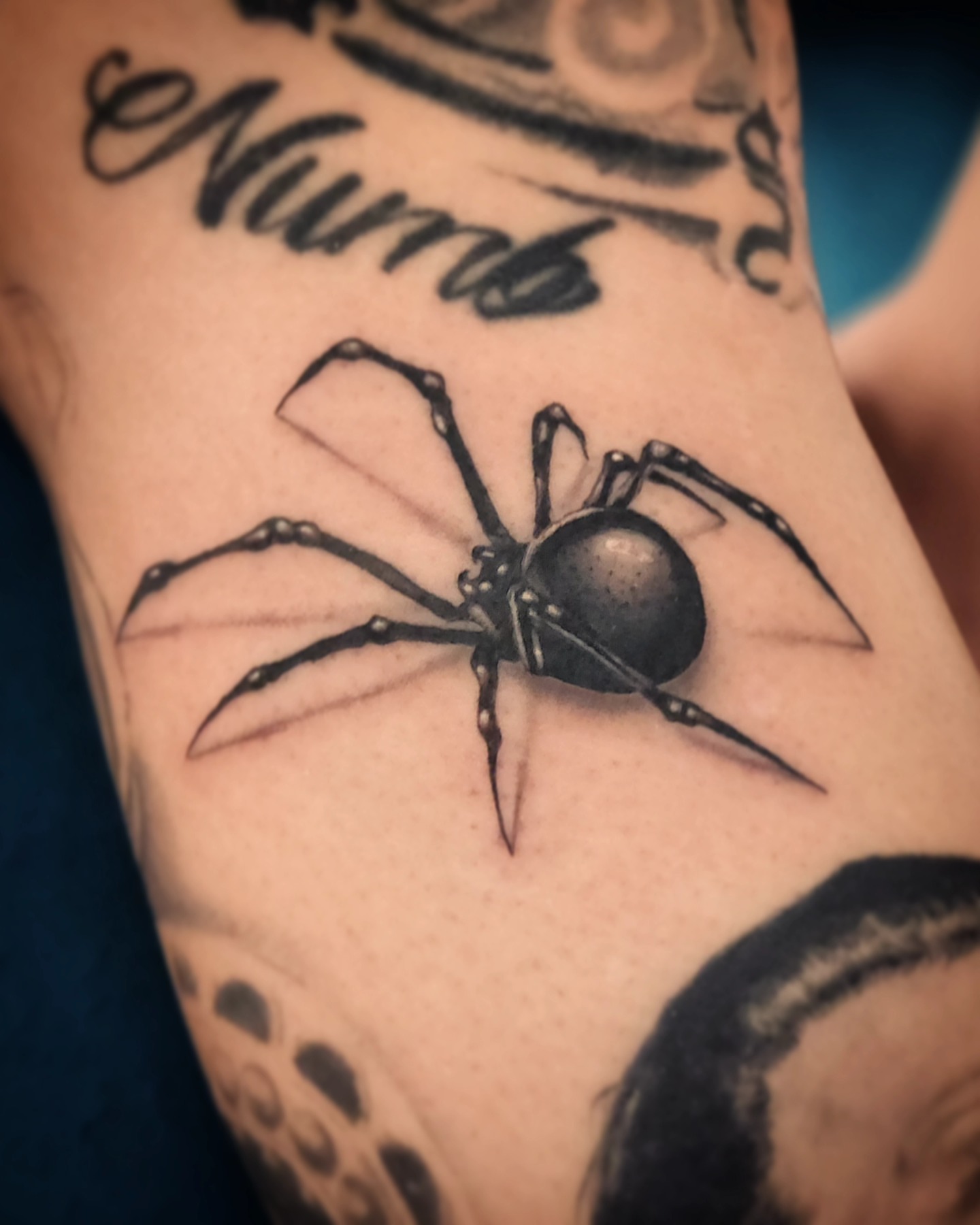 Tattoo by @moesarthouston — black_and_grey
