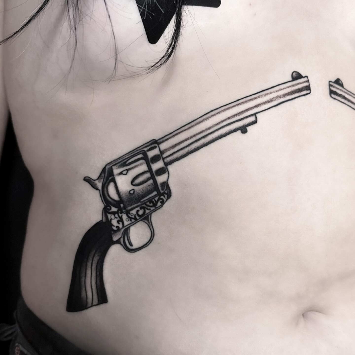 Revolver black and grey tattoo on the ribs by 🕸 ᴠɪᴠɪᴀɴ ʟᴏʀᴇ 🕸, Nashville, Tennessee