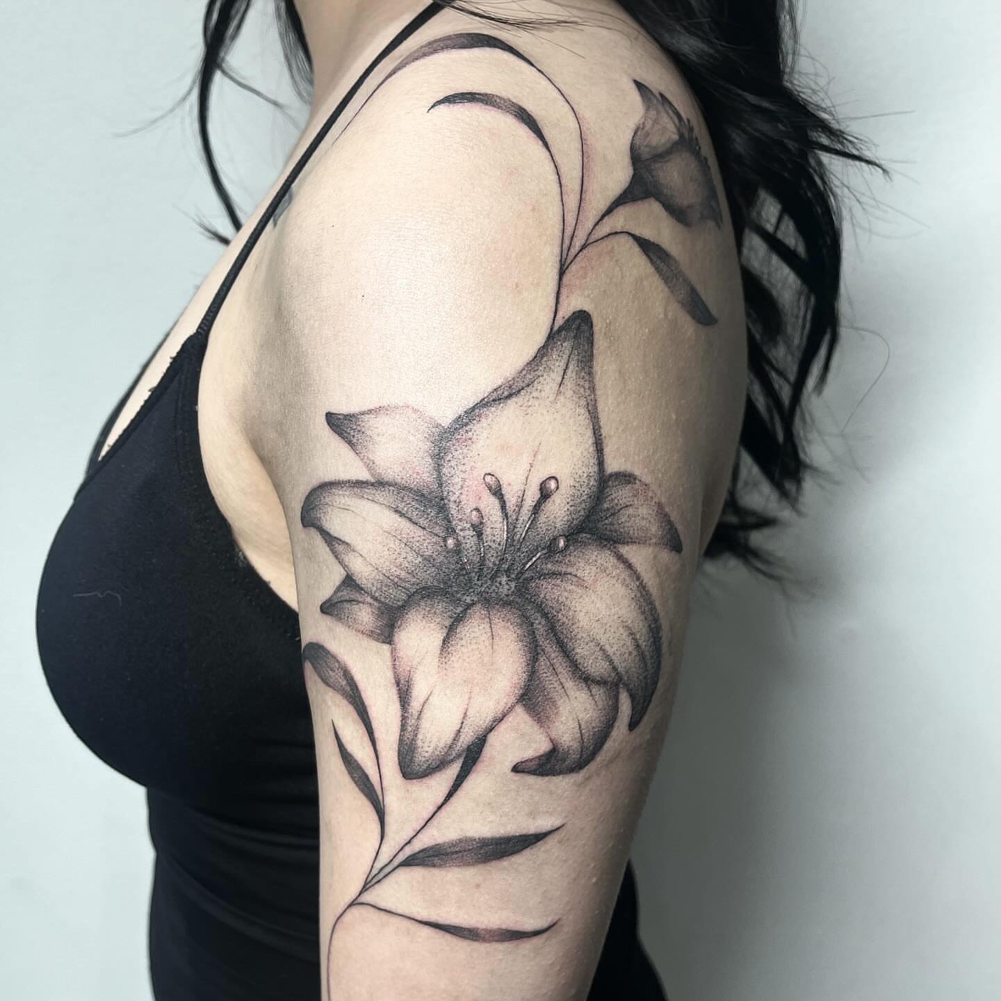 Tattoo by @aurtattoos — dotwork