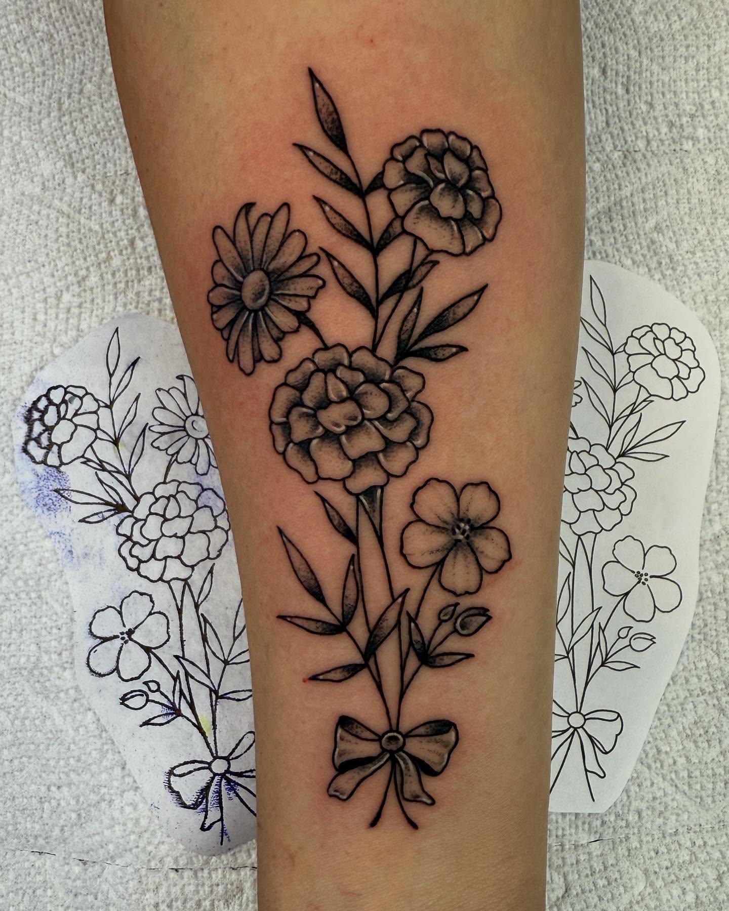 Tattoo by @howler.tattoos โ black_and_grey