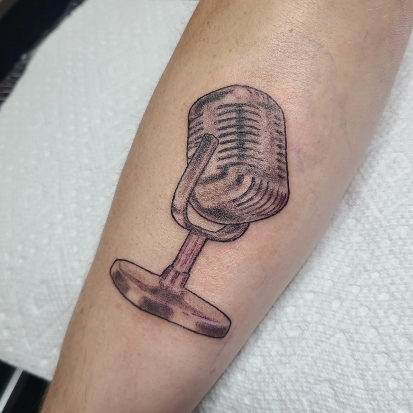 Tattoo by @shmorgue — black_and_grey