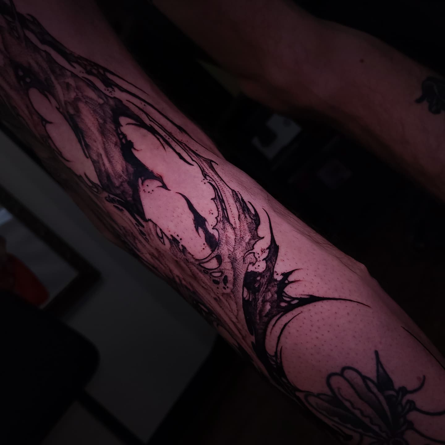 Tattoo by @boxofguts — dotwork