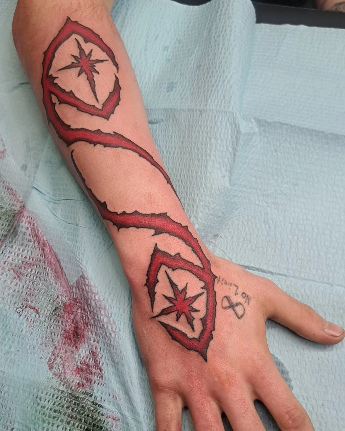 Tattoo by @birdshizzel — geometric