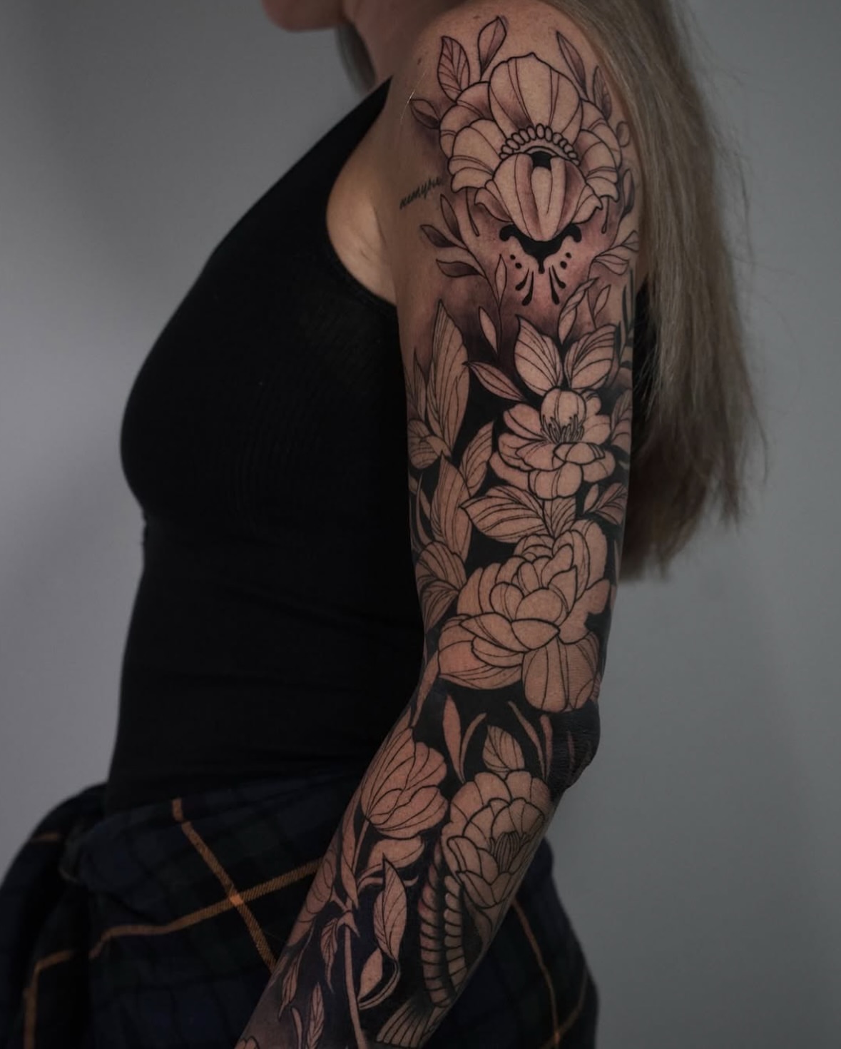 Tattoo by @tattooandres191 — black_and_grey