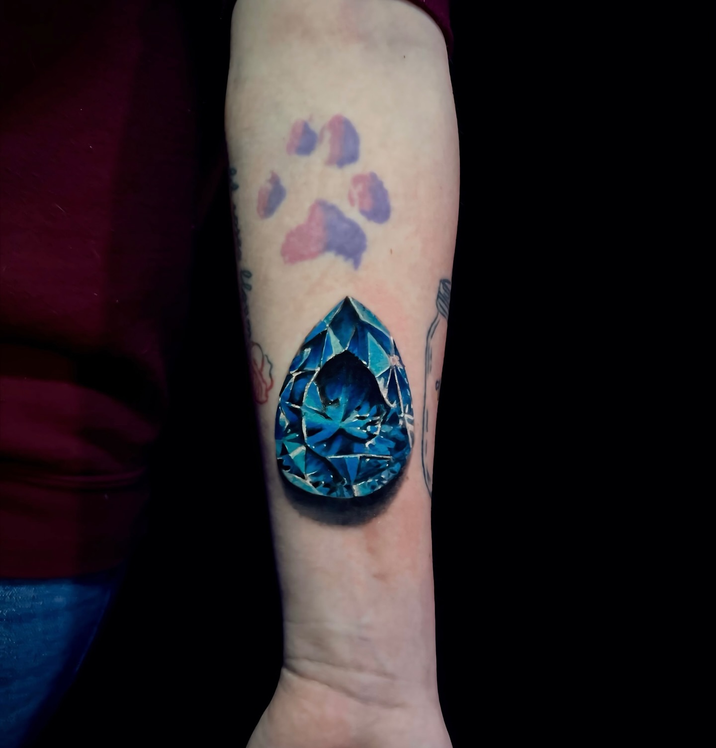 Tattoo by @ozzyblacklinetattoo — geometric