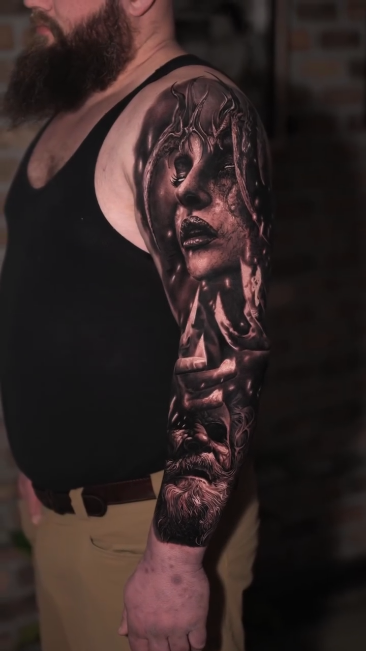 Woman's face and abstract elements realism tattoo by ๐ญ๐ฎ๐ฐ๐ต๐ฎ๐ฟ๐ ๐ ๐ฒ๐ฑ๐ฏ๐ฒ๐ฟ๐