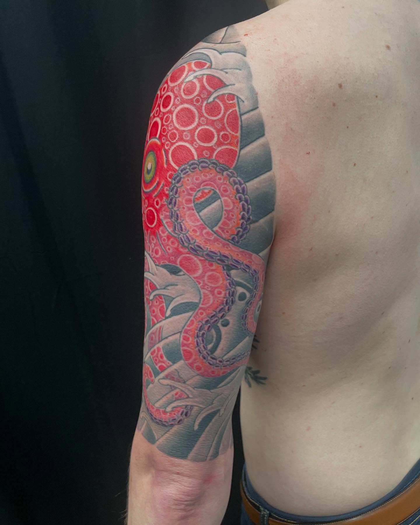 Octopus japanese irezumi tattoo on the upper arm by Ei Horimiya Omiya