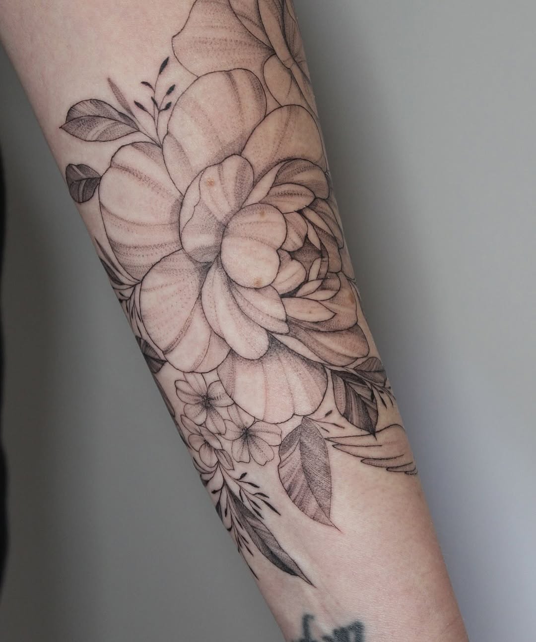 Tattoo by @inked.by_kloey — black_and_grey, dotwork