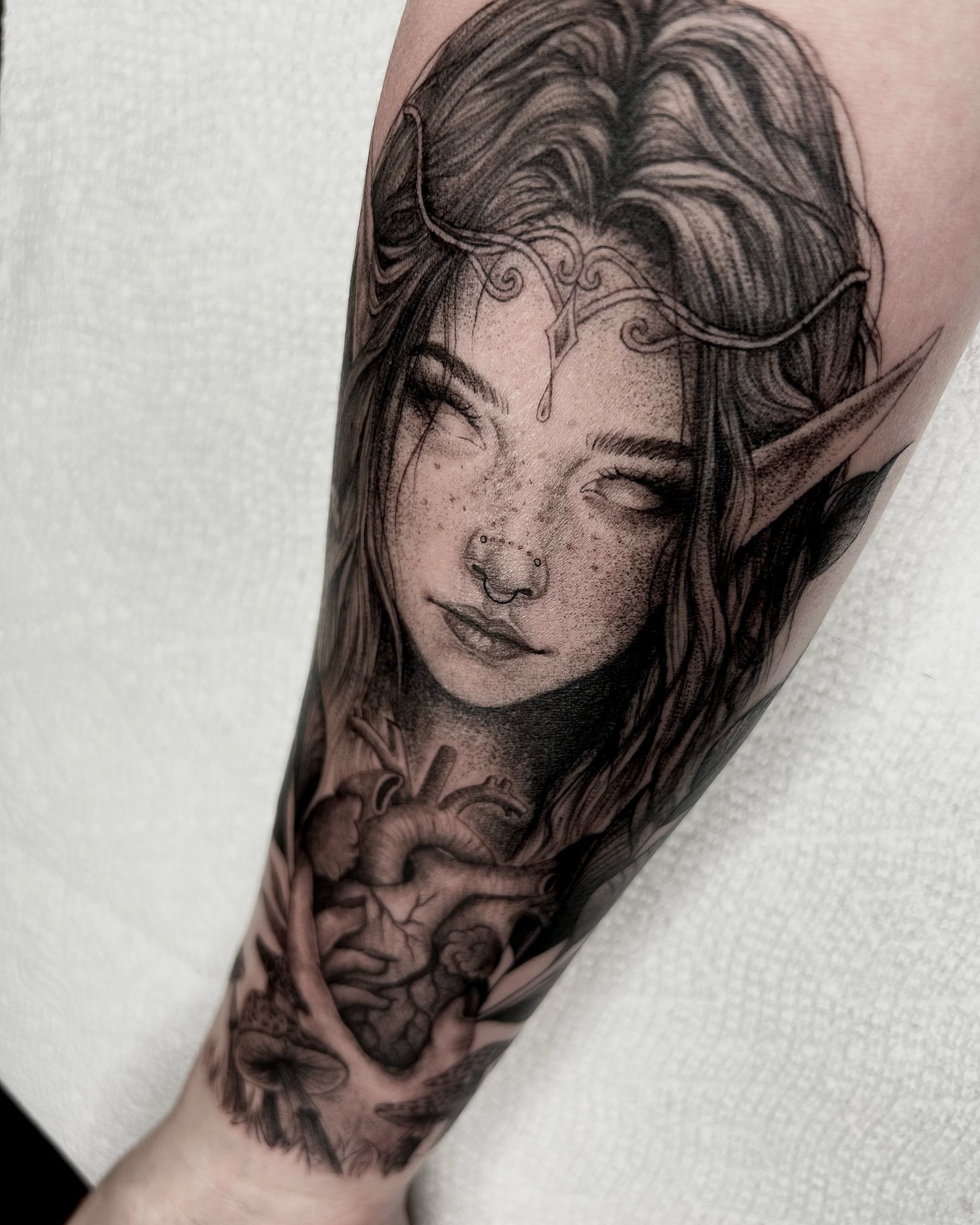 Tattoo by @savmaxtatz โ dotwork, realism