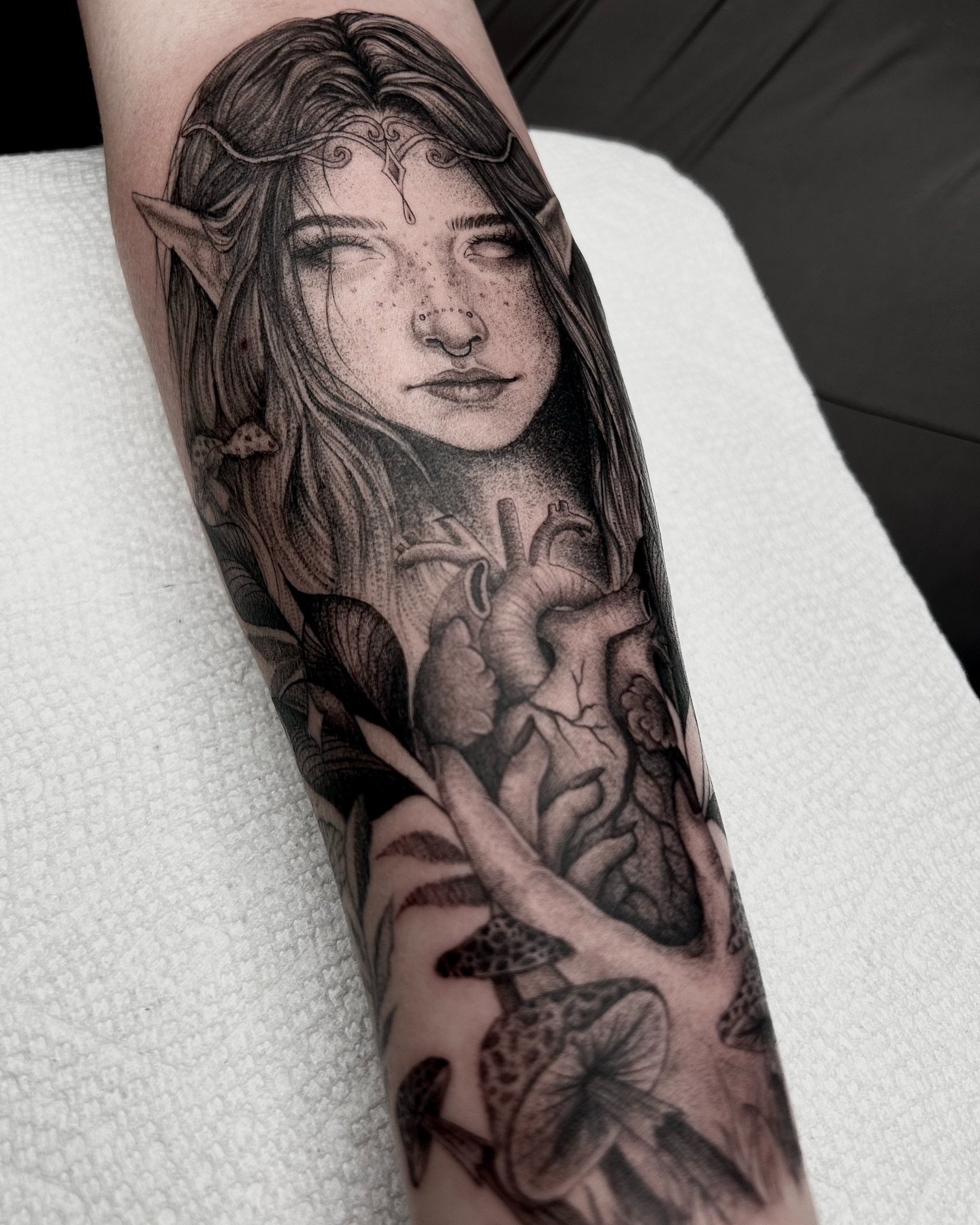 Tattoo by @savmaxtatz โ dotwork, realism