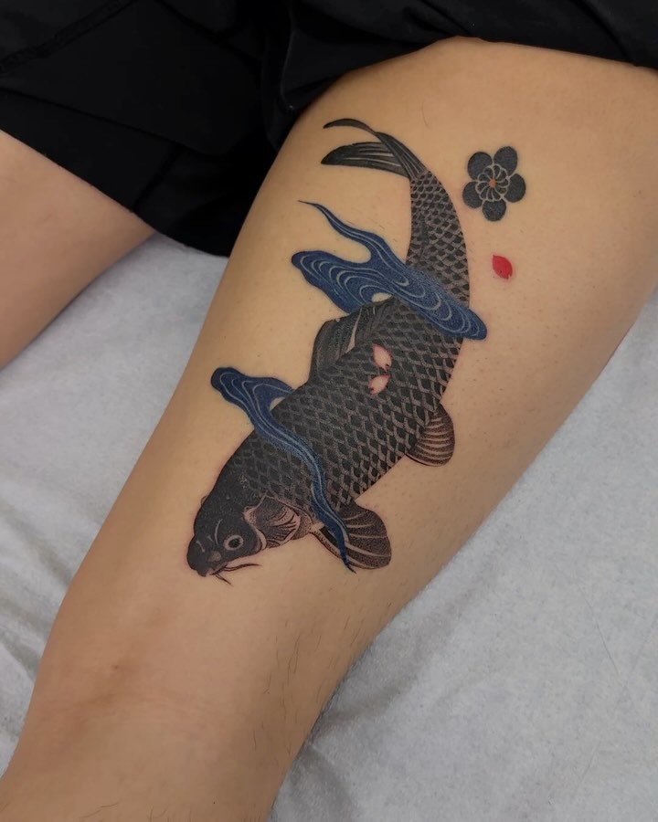 Koi fish japanese irezumi tattoo on the thigh by 비단, New York, New York