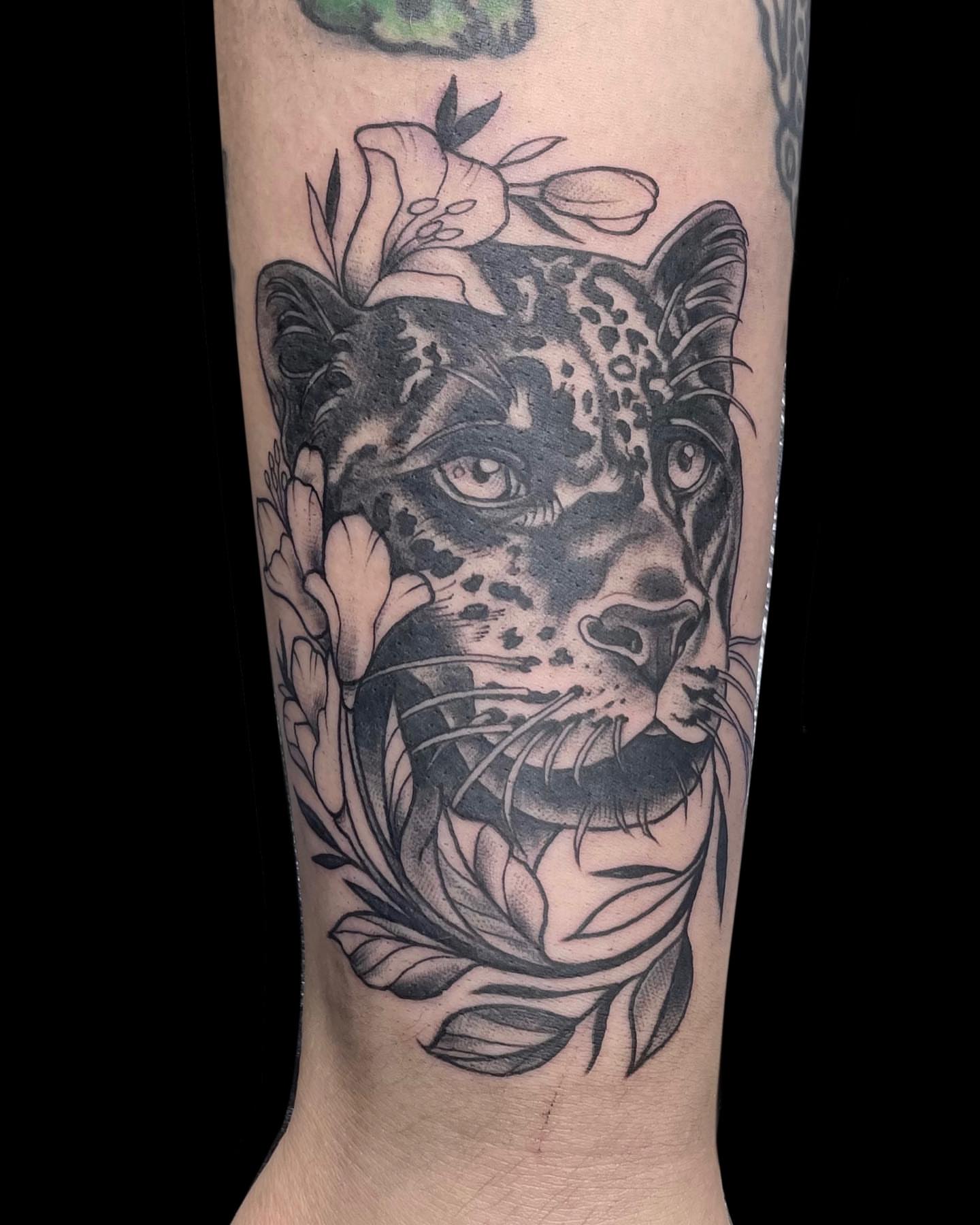 Tattoo by @ratqueentattoo — black_and_grey, realism