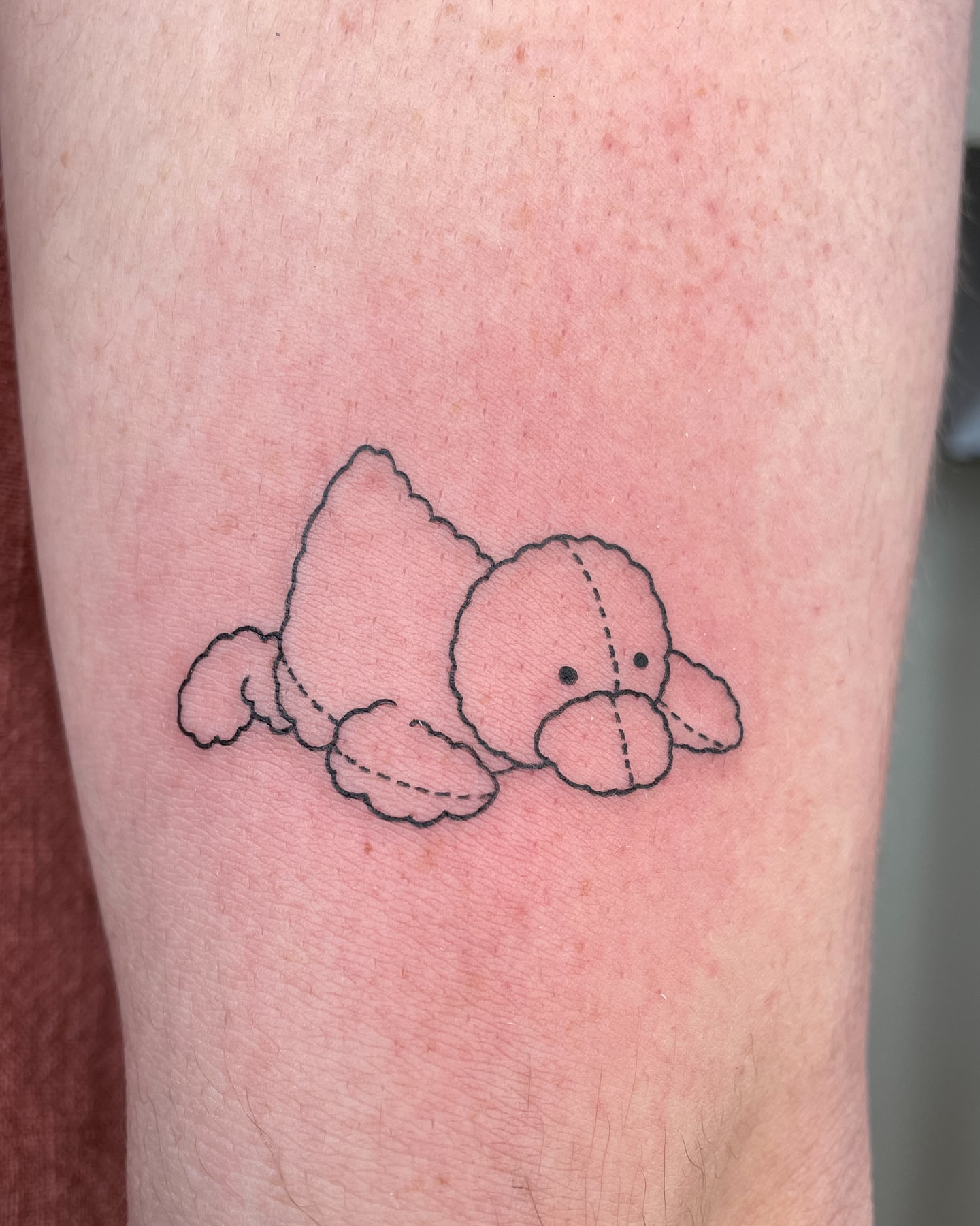 Tattoo by @jisutat — minimalist
