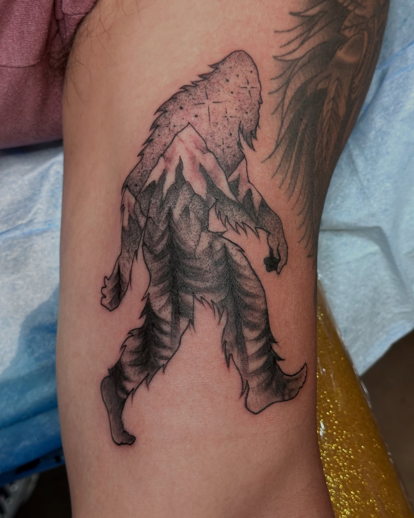 Tattoo by @jentle.tattoos โ dotwork, realism