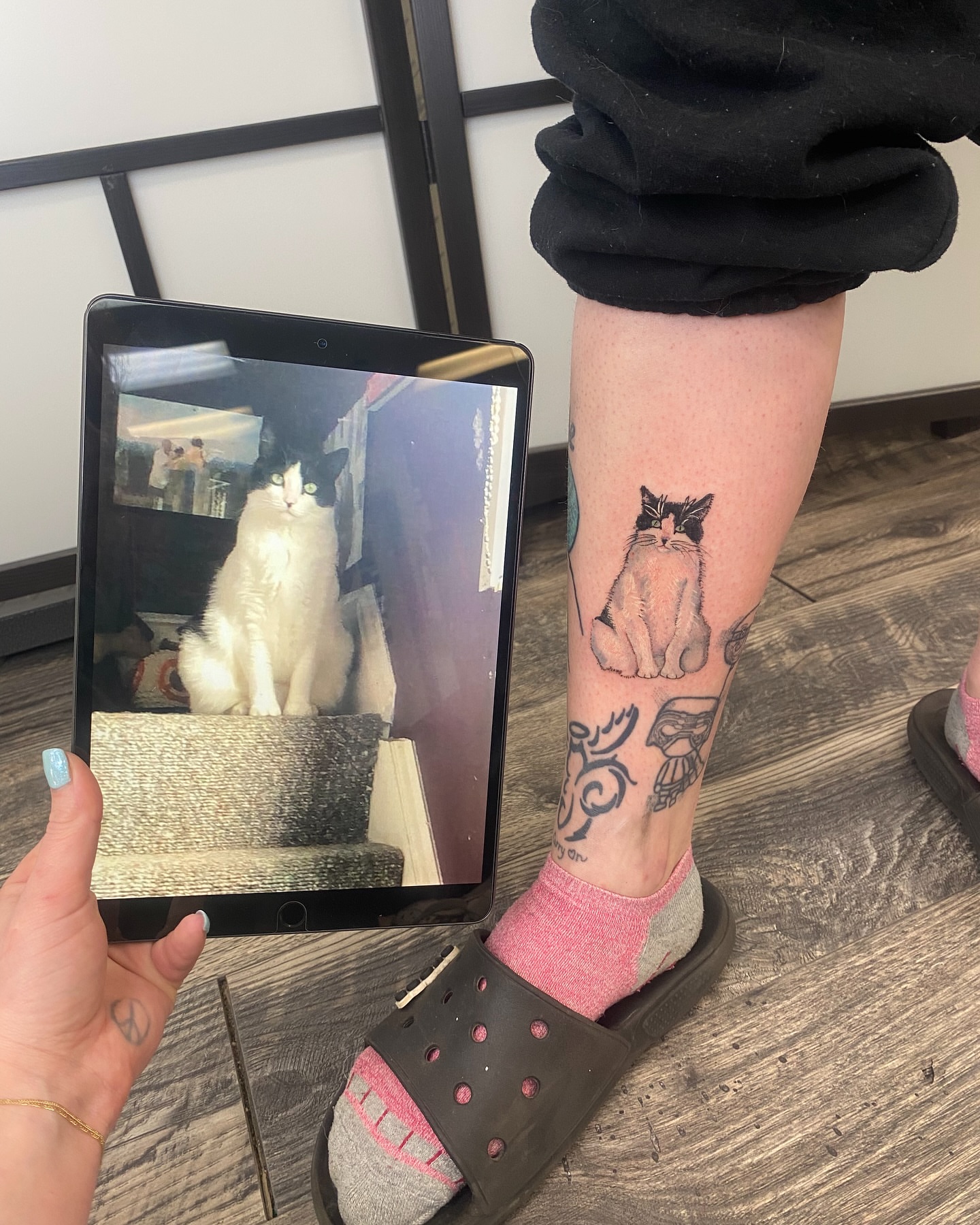 Tattoo by @vthebodyartist — realism