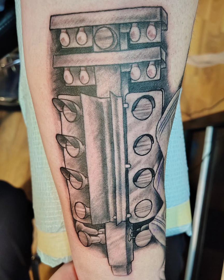 Tattoo by @nickybridgewater — black_and_grey