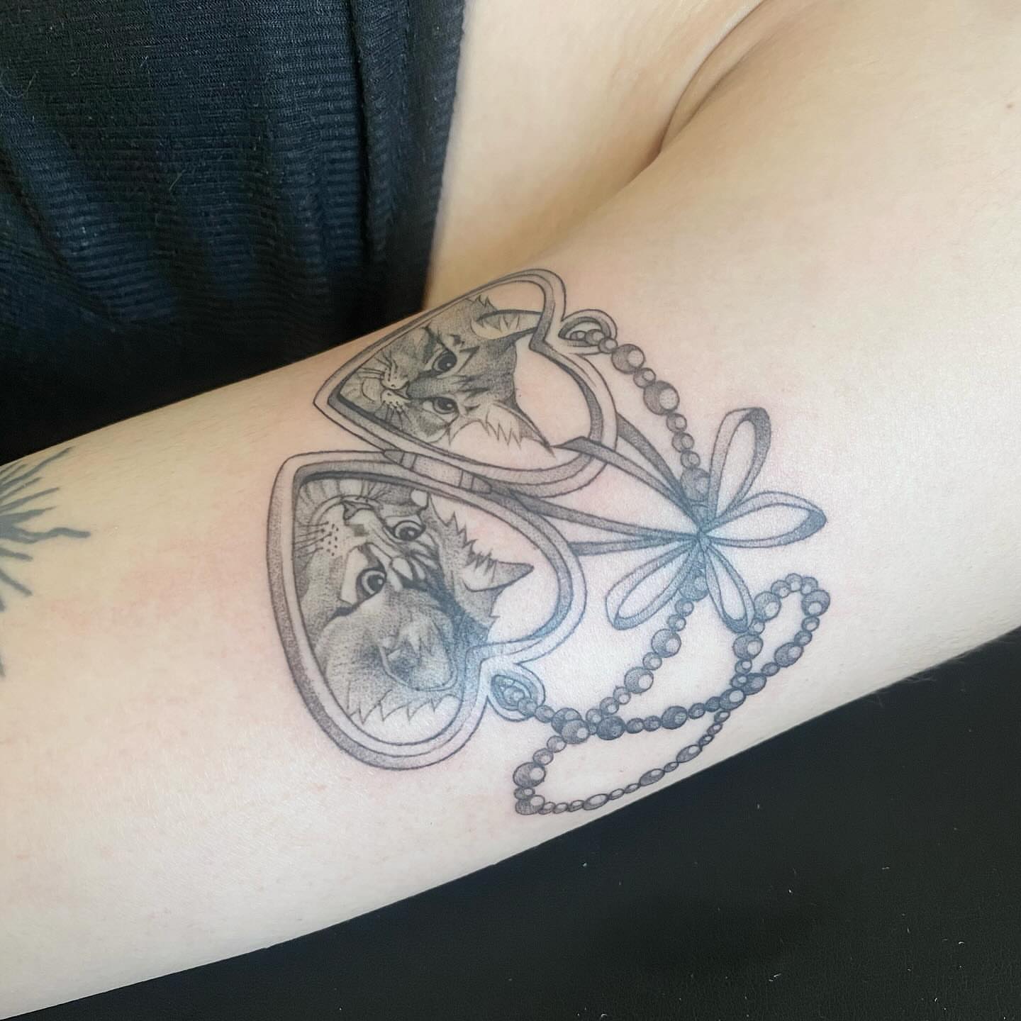 Tattoo by @lunafterdark.tattoos — black_and_grey