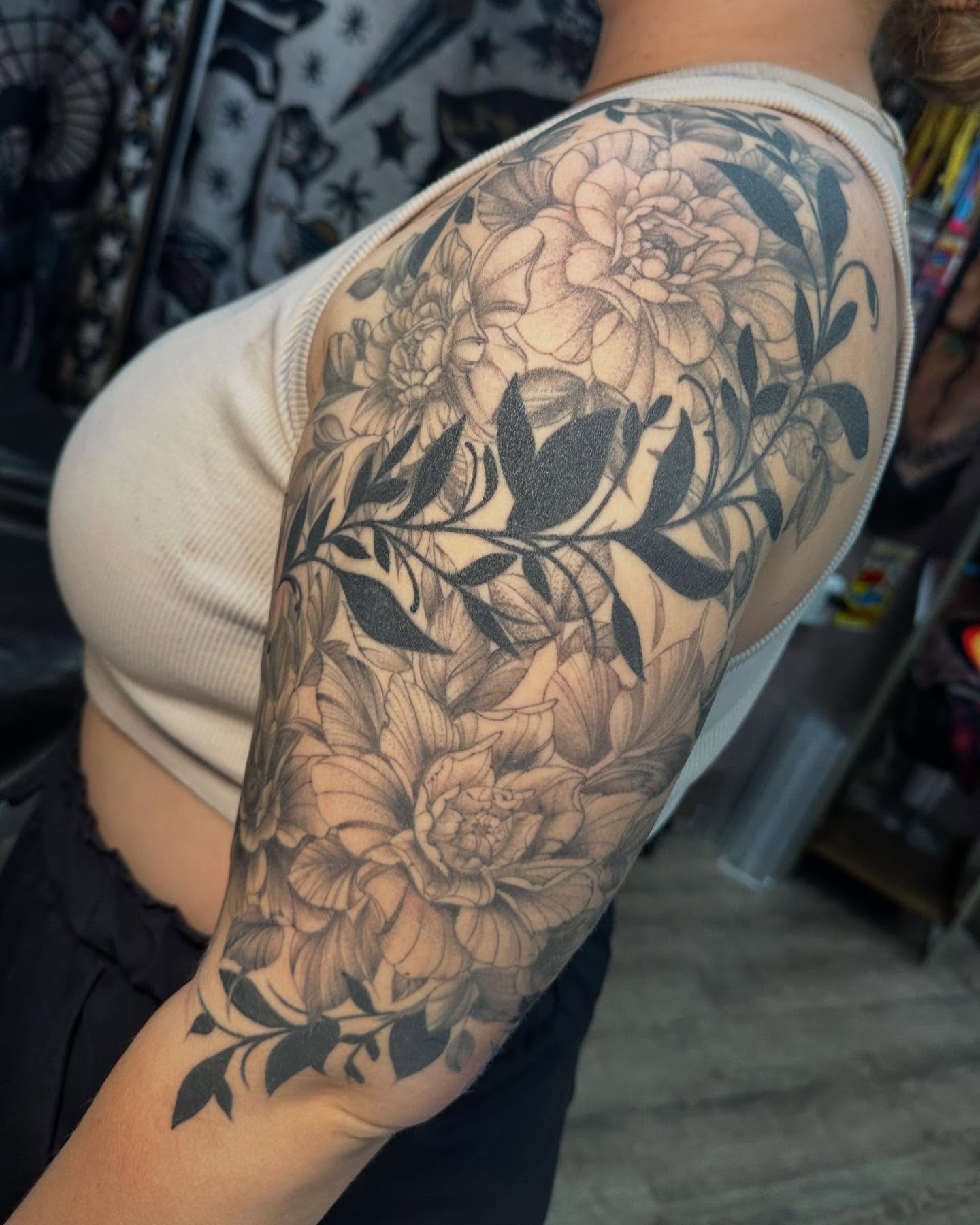 Tattoo by @jennitattoo โ black_and_grey, realism