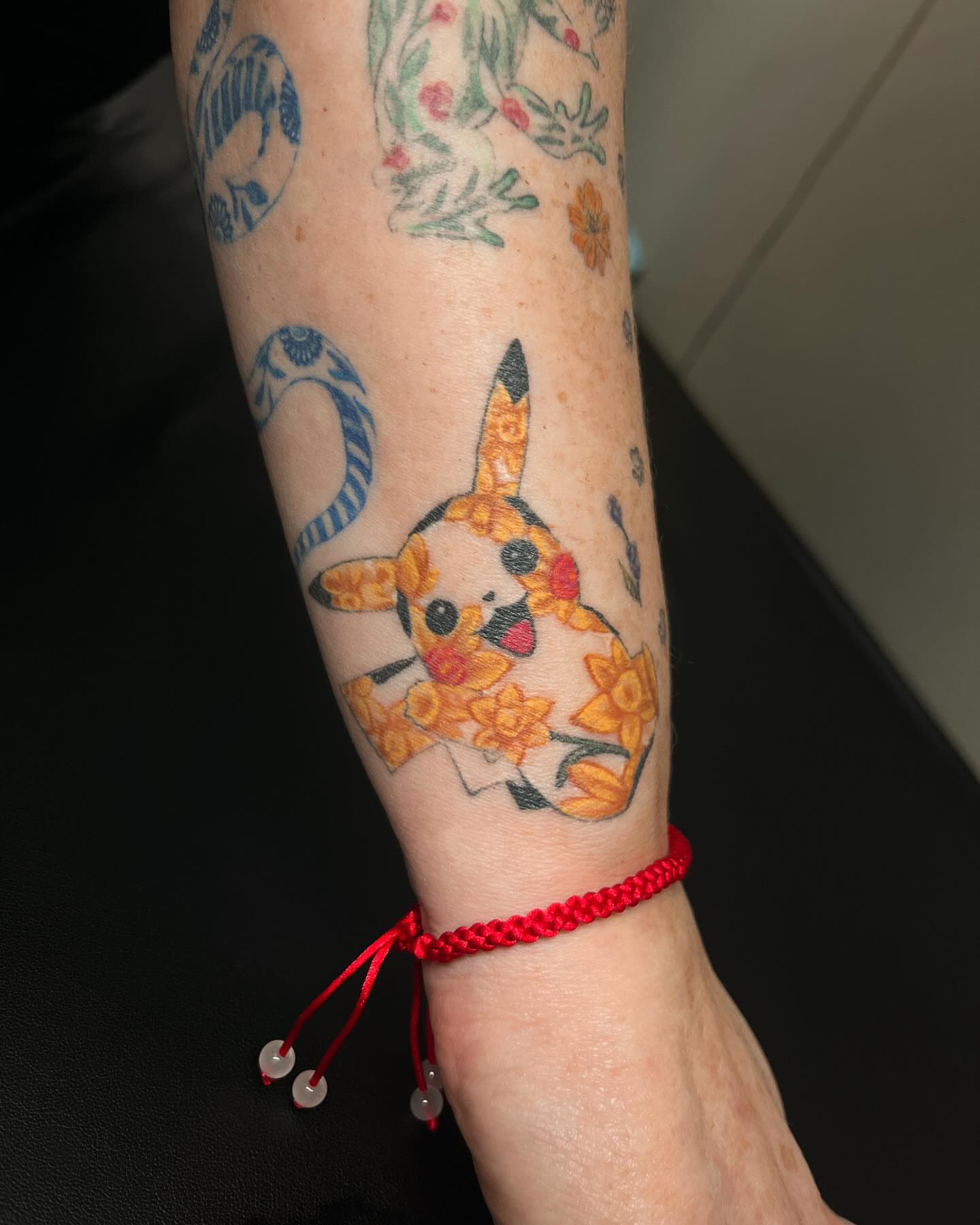 Tattoo by @katlyne_j — dotwork