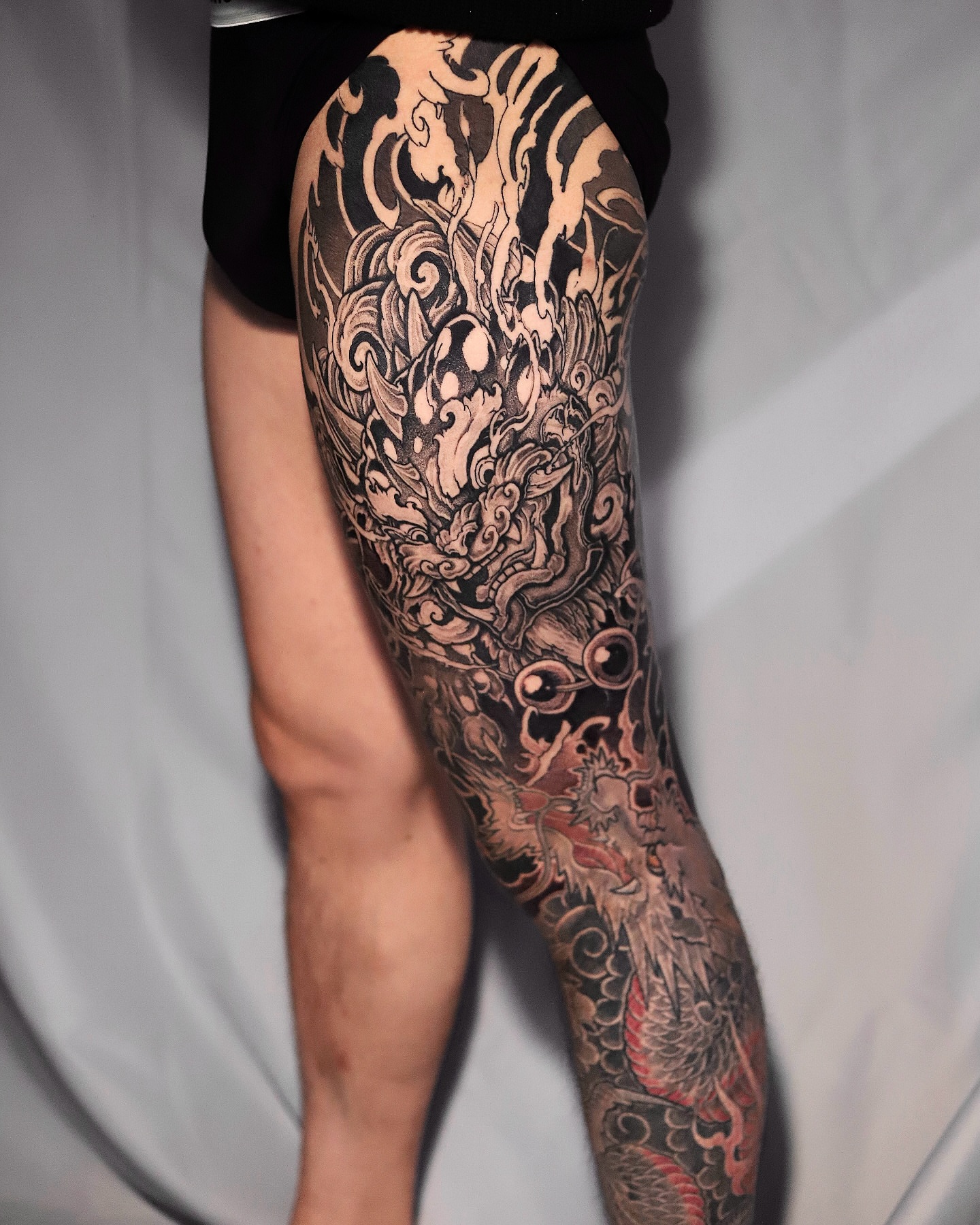 Dragon japanese irezumi tattoo on the thigh by Kubo