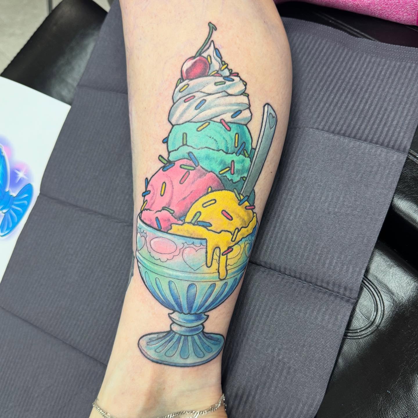 Tattoo by @tattoosbydizzy — watercolor