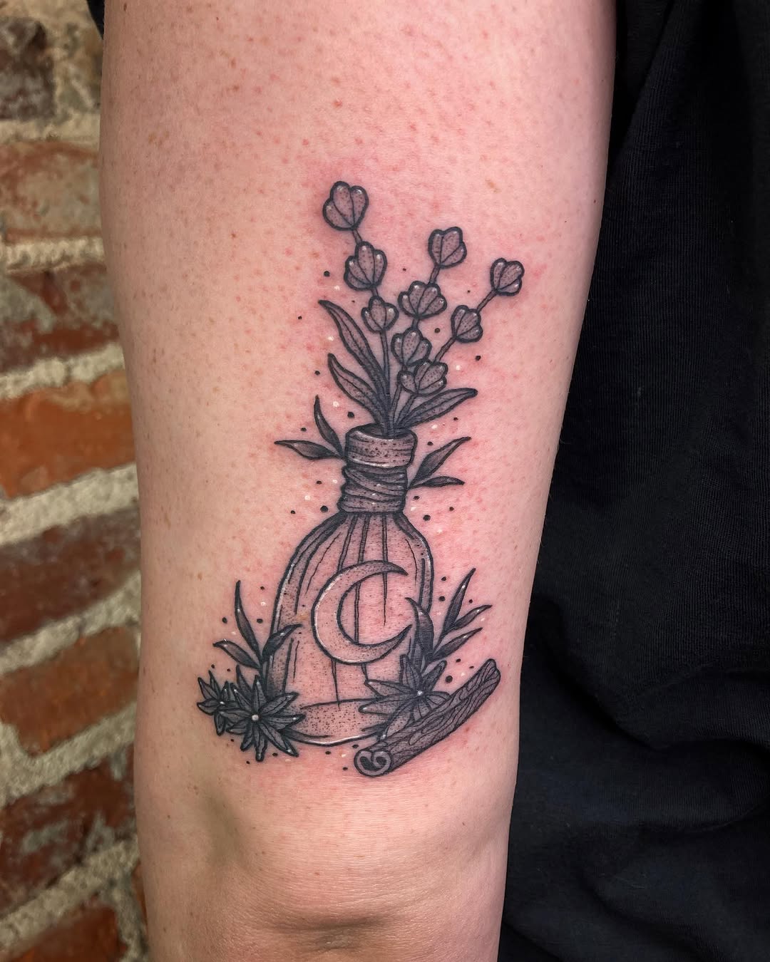 Tattoo by @nocturnalflare โ illustrative, dotwork