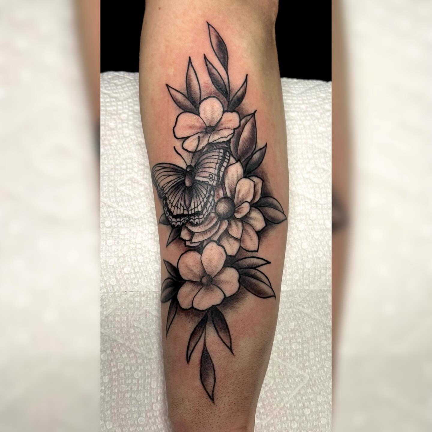 Tattoo by @gabipaigeee — black_and_grey