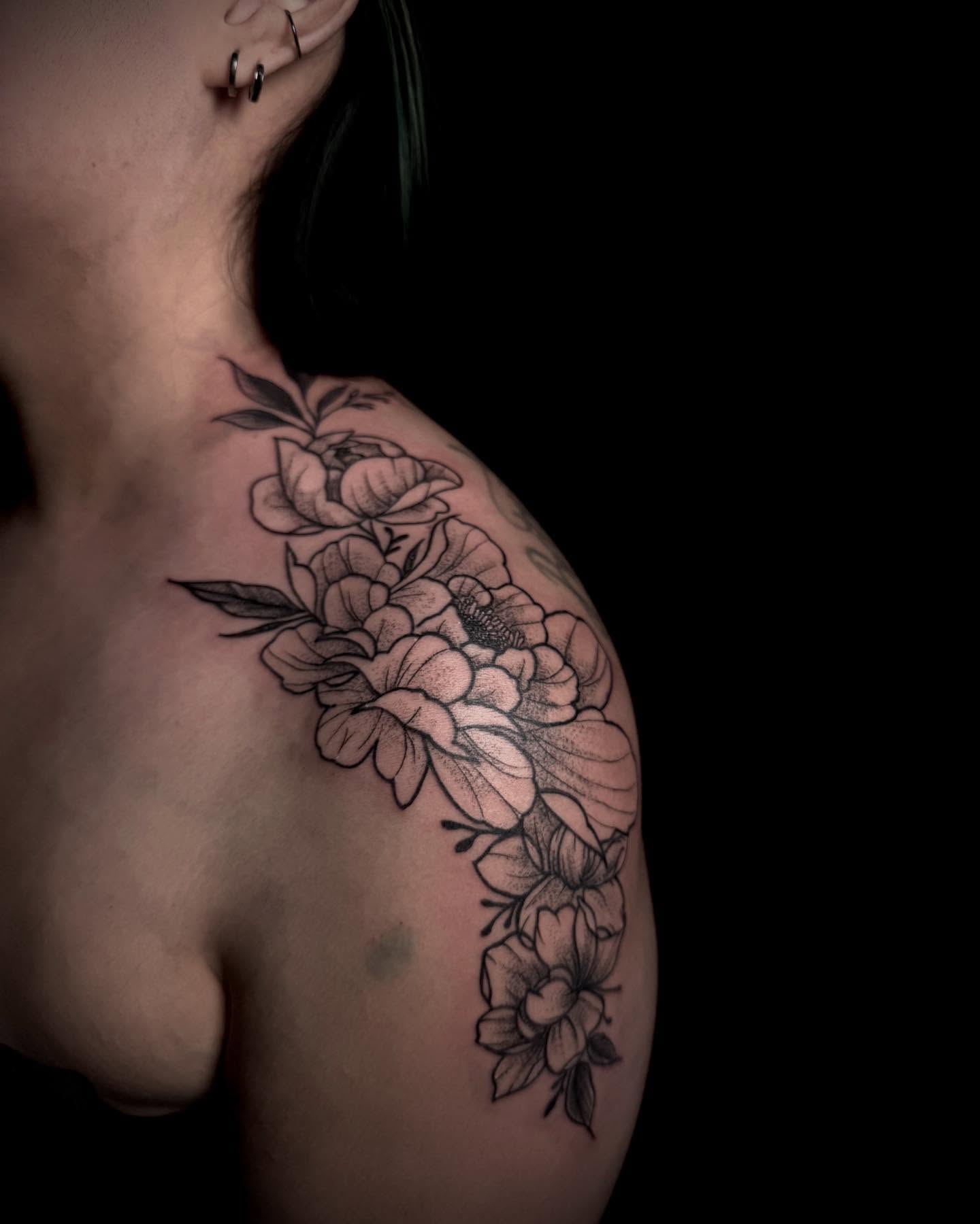 Tattoo by @oneinkedangel — black_and_grey