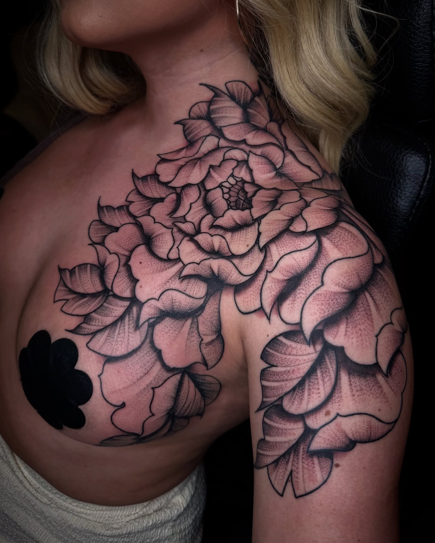Tattoo by @thepaintedlady_tattoo — black_and_grey