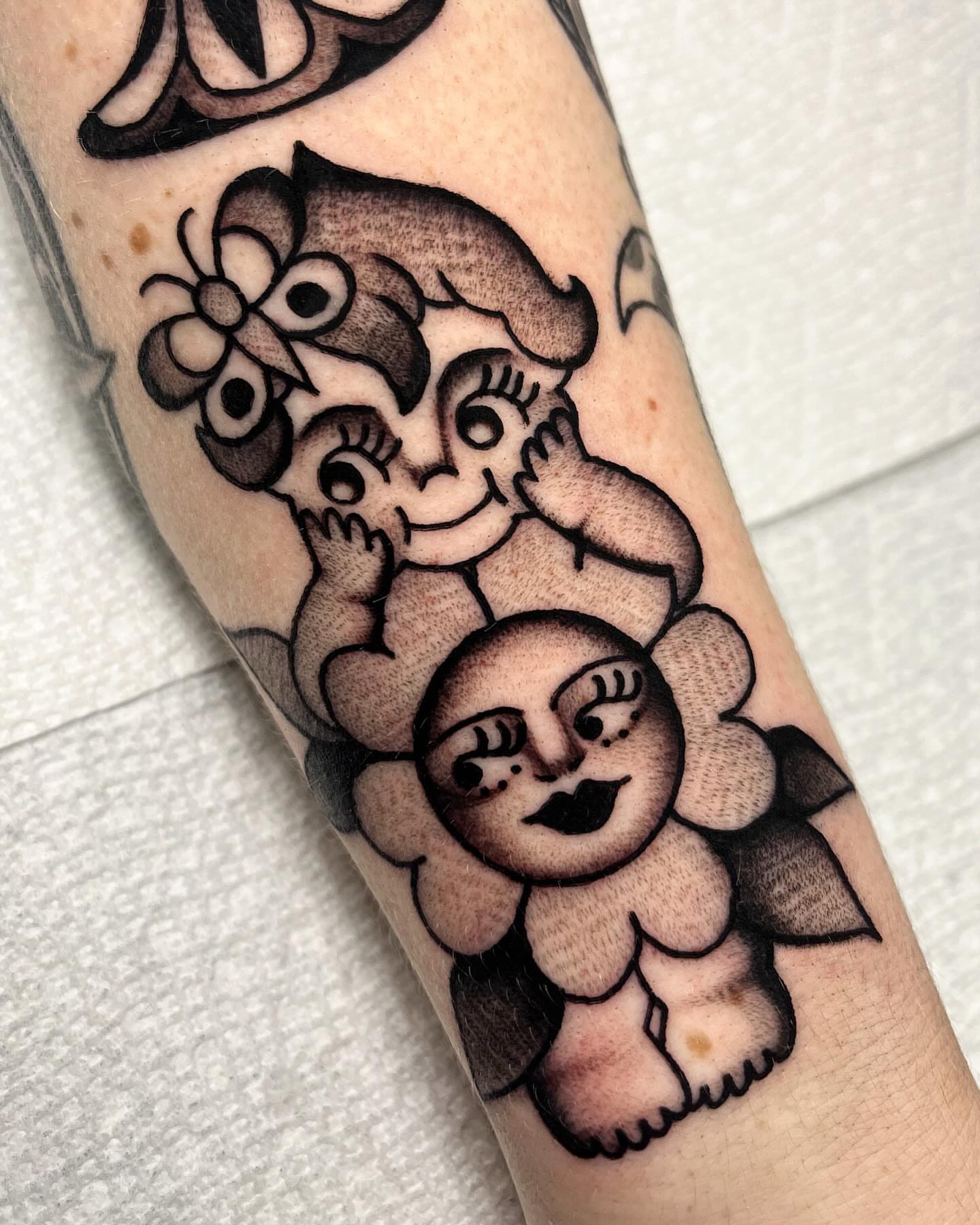 Tattoo by @sweetpeachtattoos — american_traditional