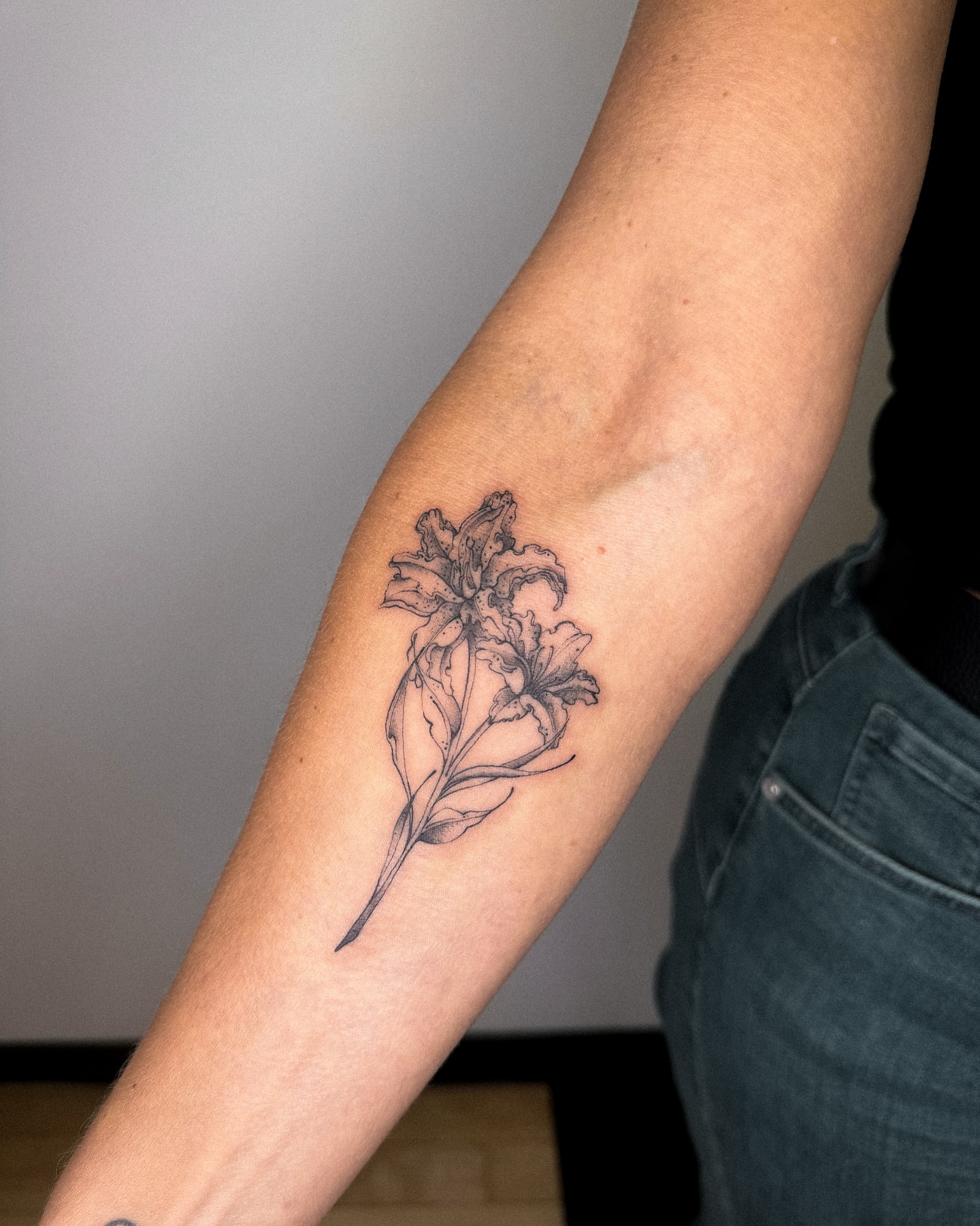 Tattoo by @madamerubis — black_and_grey